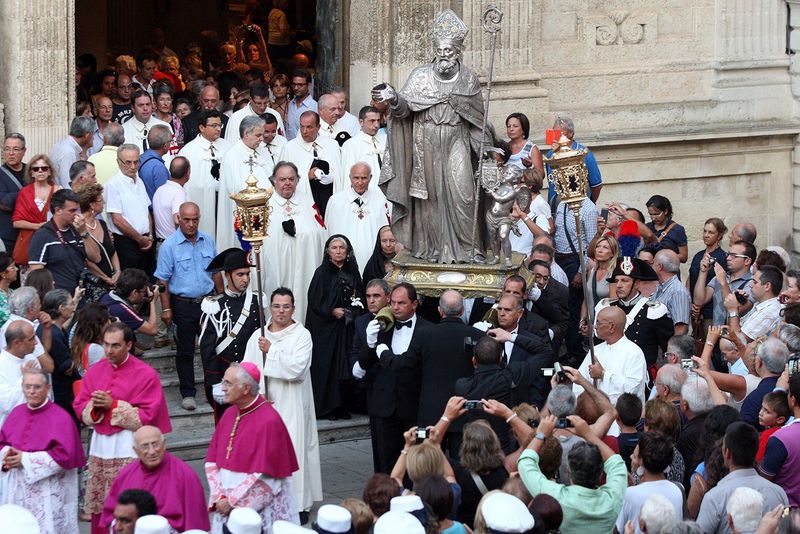 File:LECCE Processione Sant'Oronzo.jpg