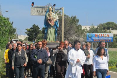 Vernole Madonna Roca.jpg
