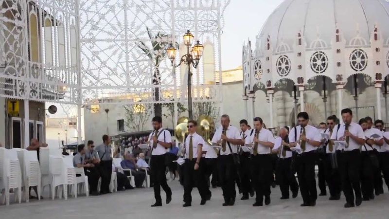 File:Festa.jpg